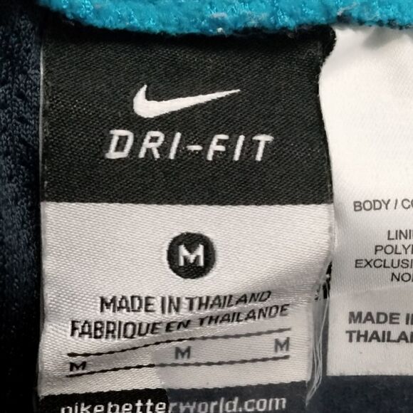 "Nike better world .com" woman's shorts - Picture 6 of 8